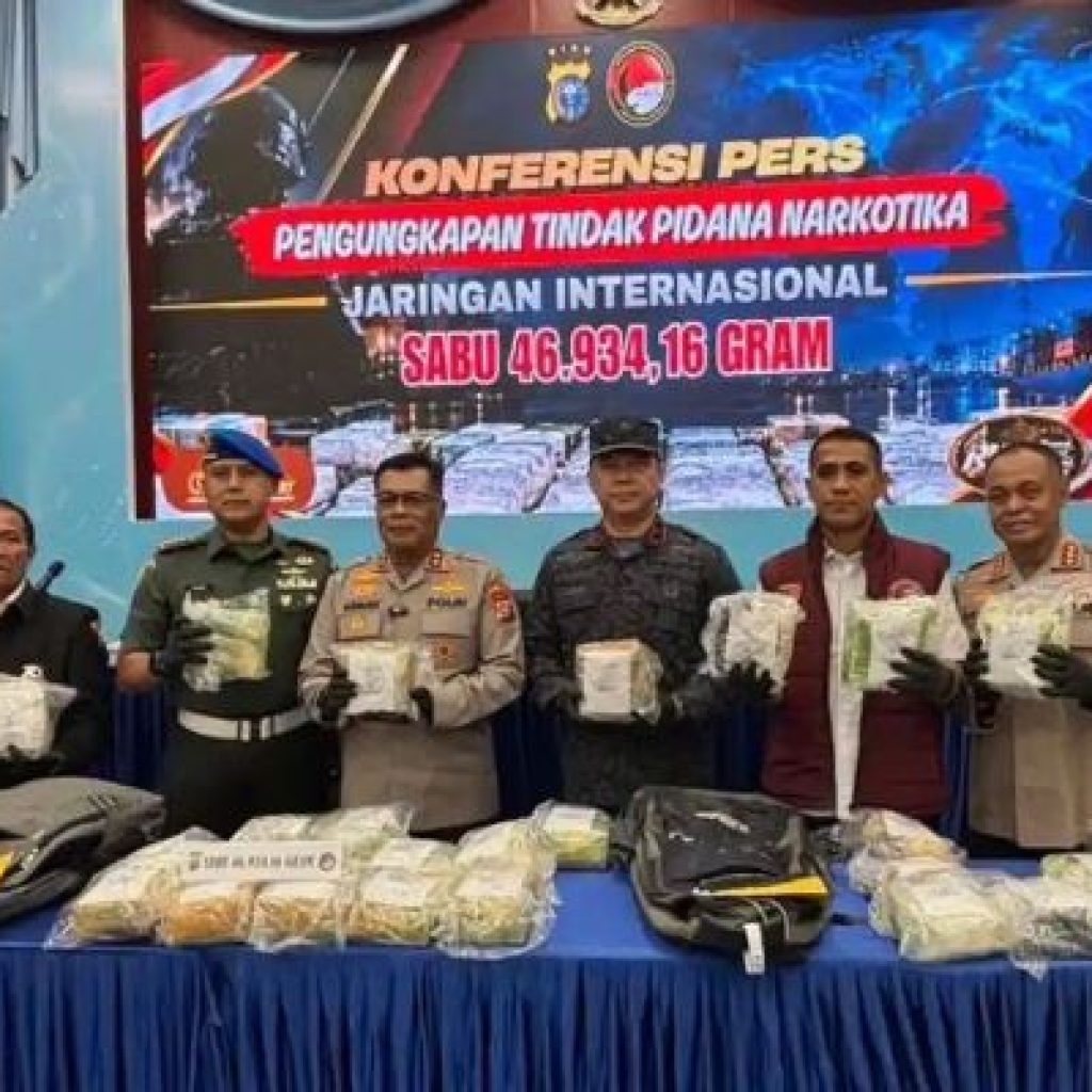 sabu 46 kg di riau Geger! Polda Riau Sita 46,9 Kg Sabu, Kurir Diduga Oknum Babinsa Aktif dan Bawa Senjata Api